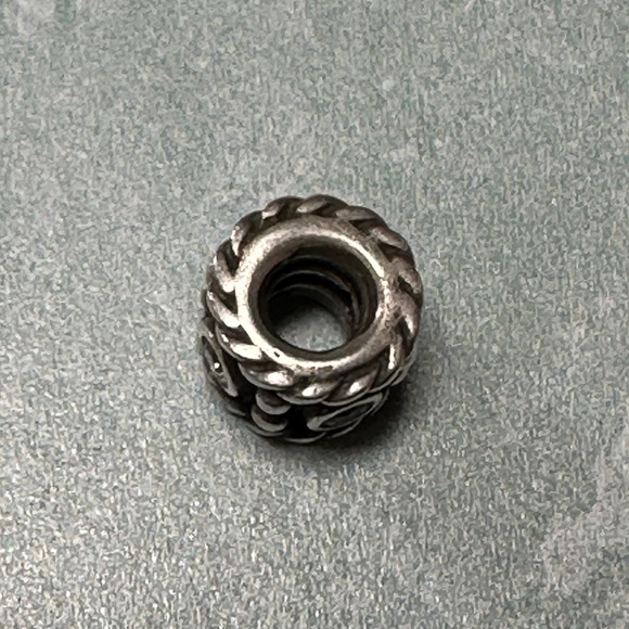 Authentic PANDORA Oxy Crown Charm with Clear Zirconia - Picture 2 of 3